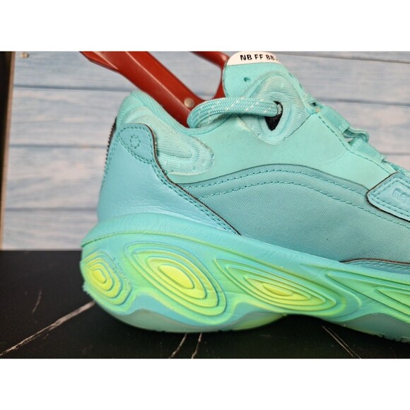 New Balance Fresh Foam BB v2 Cyber Jade Basketball Shoes Size 8.5 main image 15
